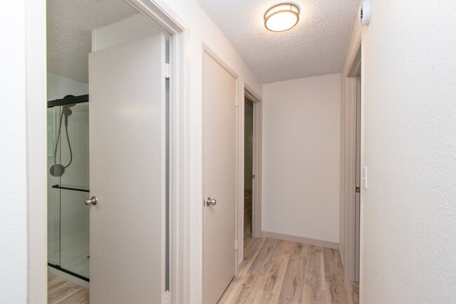 Building Photo - Duplex in Quiet Area of Sequim