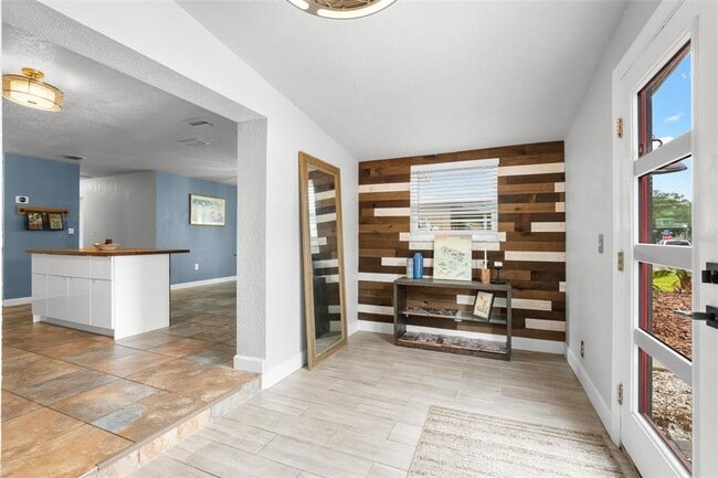 Building Photo - 10437 Cirimoya Ln