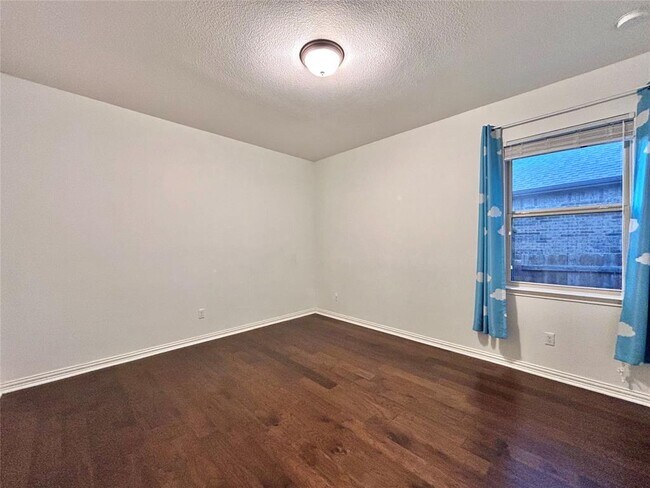 Building Photo - 22209 Cross Timbers Bnd