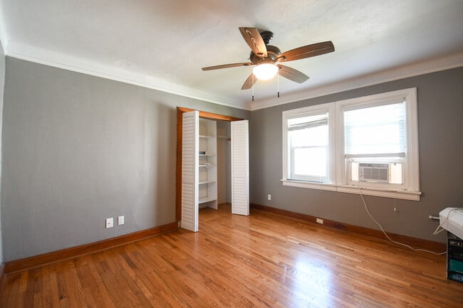 Building Photo - 402 Orion Ave