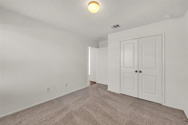 Building Photo - 119 Esparza Dr