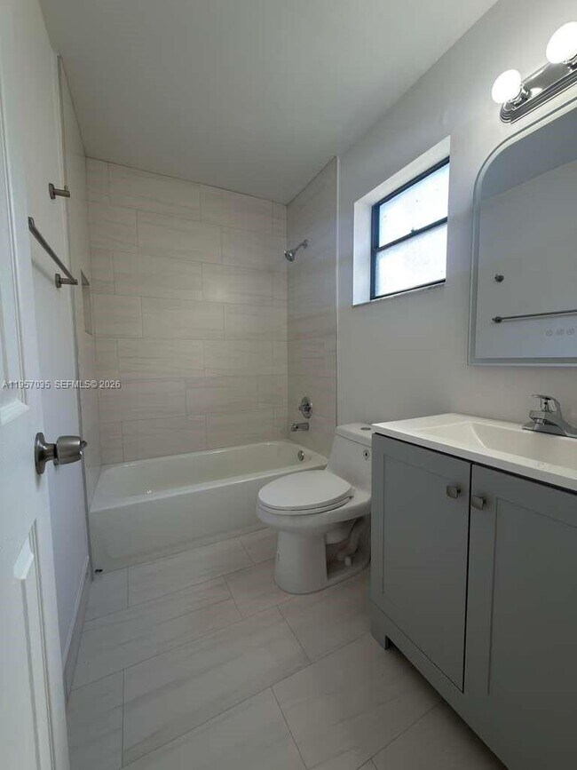 Building Photo - 9719 N New River Canal Rd