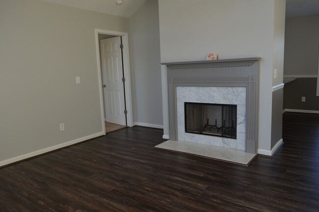 Building Photo - 3012 Nancy Dr