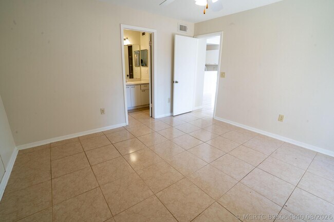 Building Photo - 4791 Via Palm Lakes