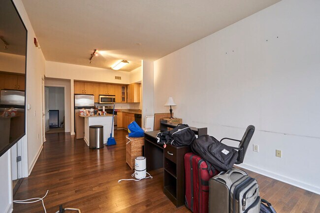 Building Photo - 475 K St NW