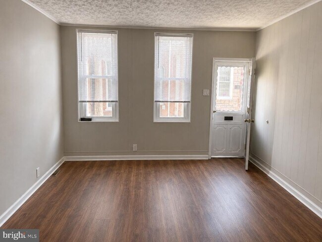 Building Photo - 3180 Tilton St