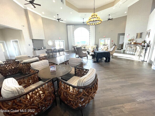 Building Photo - 2881 Casterton Dr