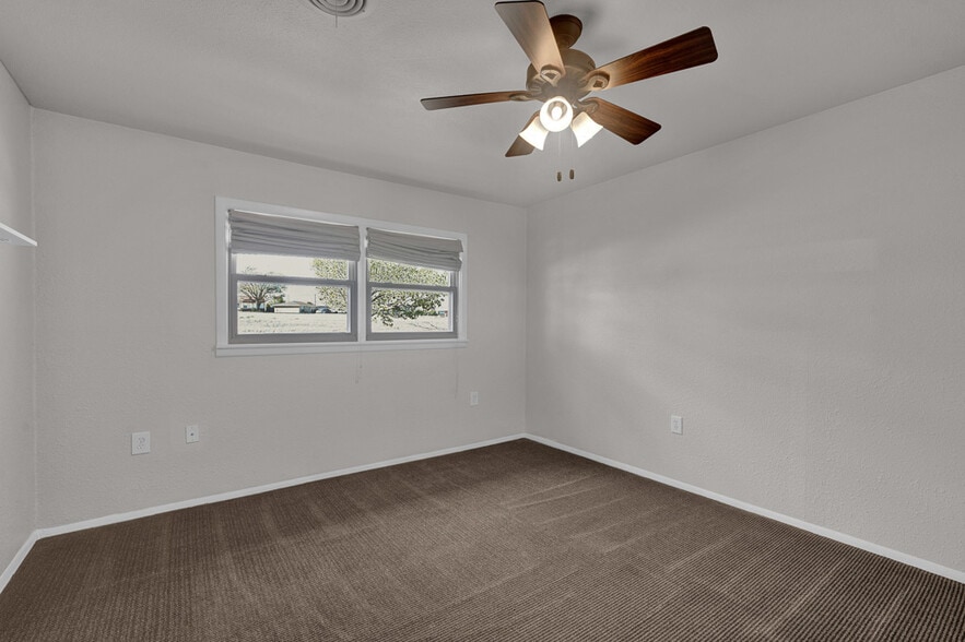 Building Photo - 403 Palo Duro Dr