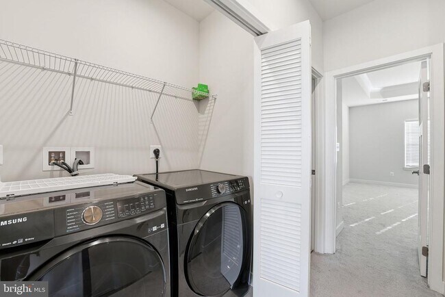 Building Photo - 42538 Tiber Falls Sq