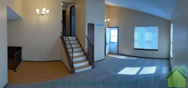 Building Photo - 849 S Lindenwood Dr