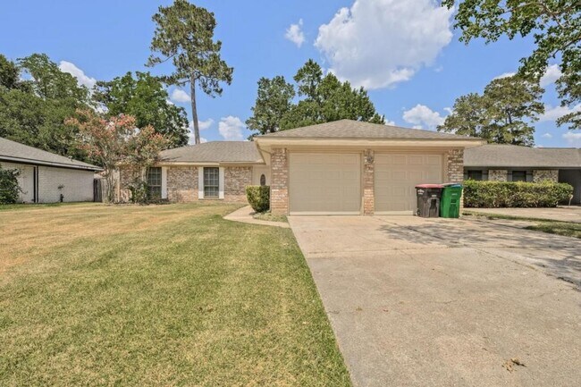 Building Photo - 23906 Spring Towne Dr