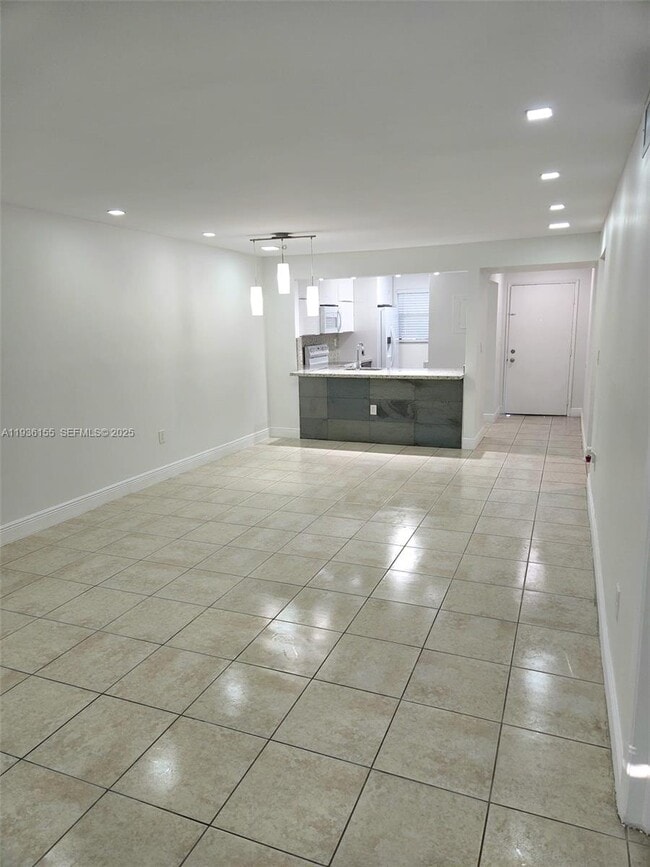 Building Photo - 10315 NW 9th St Cir