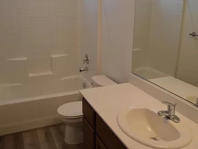 Building Photo - 4450 Lacy Ln