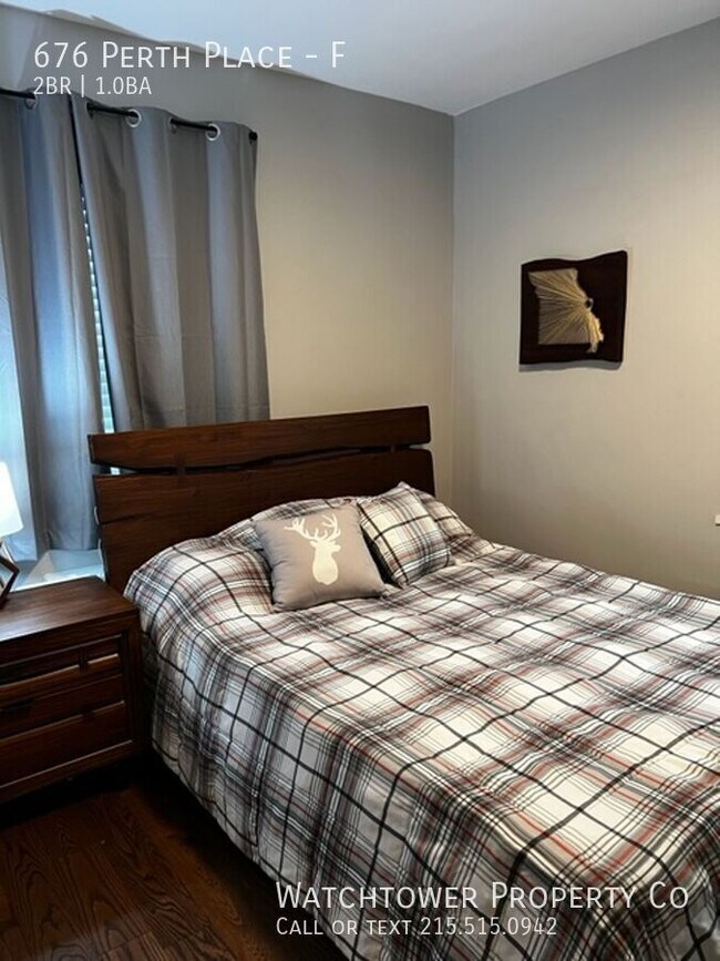 Building Photo - 676 Perth Pl