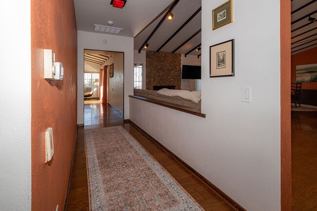 Building Photo - Fully furnished charming Spanish style hom...