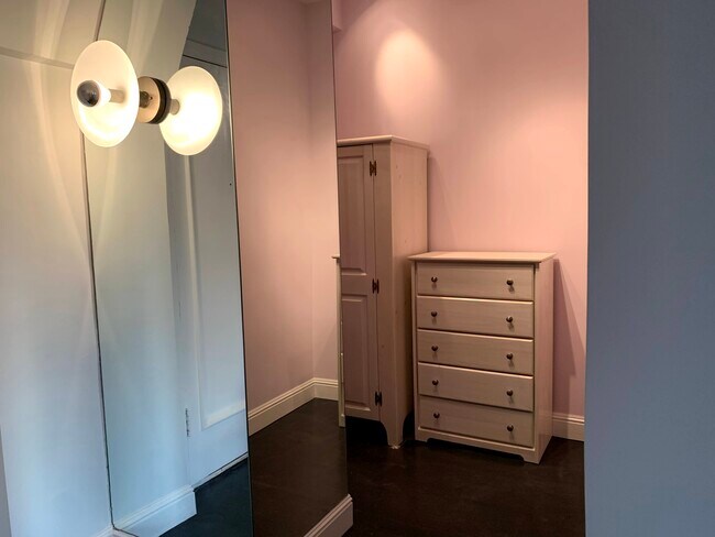 Building Photo - 631 O'Farrell St