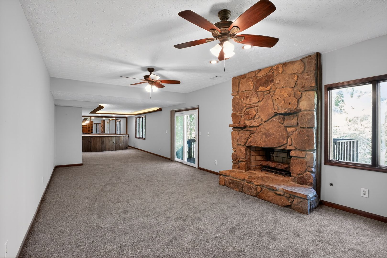 Building Photo - 194 Millbrook Farm Rd