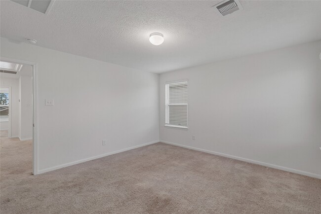 Building Photo - 647 Ash Mill Dr