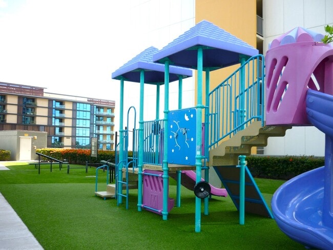 Building Photo - 88 Piikoi St