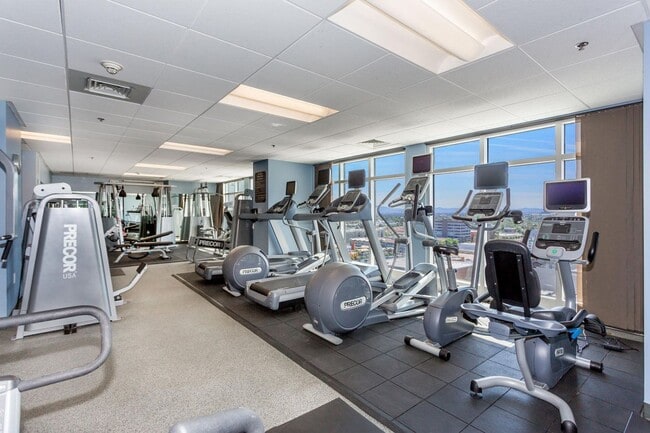 Building Photo - Luxury High-Rise Condo on Downtown Fremont Street!