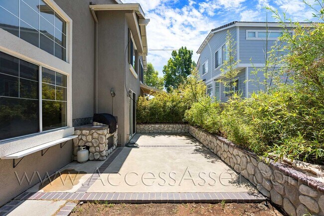 Building Photo - 3410 E Salisbury Cir