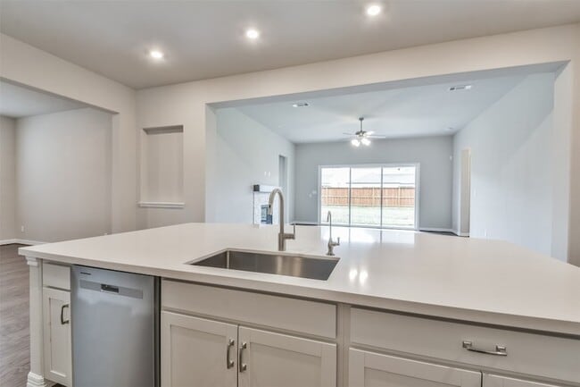 Building Photo - 27124 Regal Scott Dr