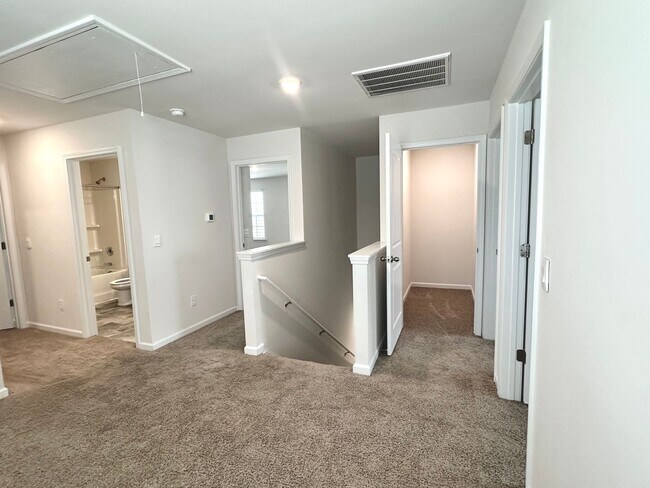 Building Photo - AMAZING HOME IN COLUMBIA