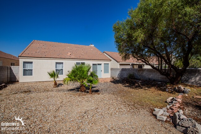 Building Photo - Beautifully Updated 3Bdm 2Ba Home near Sil...