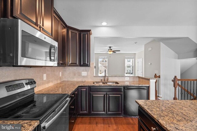 Building Photo - 6974 Kona Dr