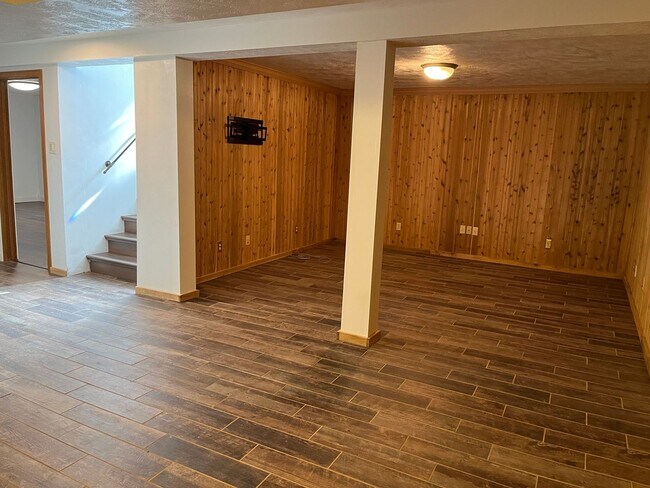 Building Photo - 4 Bed/2 Bath Rental Home in Crooks, SD!!