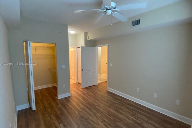 Building Photo - 6001 SW 70th St