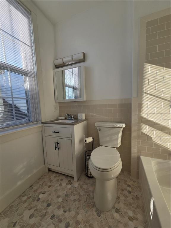 Building Photo - 32 Farewell St