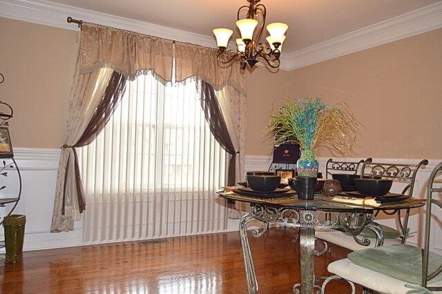 Building Photo - Pet Friendly Five Bedroom with Basement!