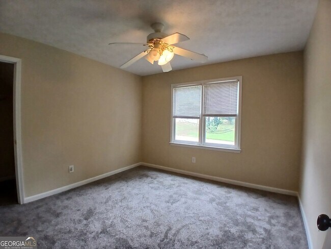 Building Photo - 4761 Habersham Way SE