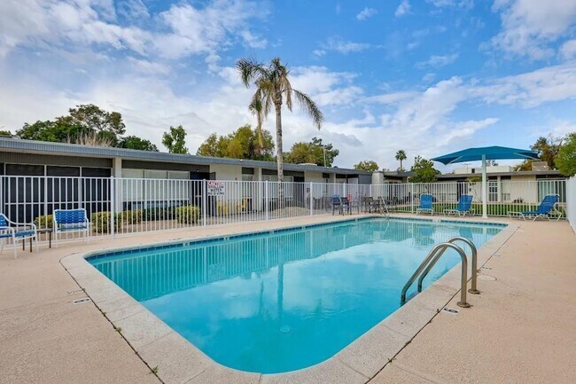 Building Photo - 7720 E Heatherbrae Ave