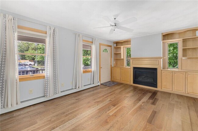 Building Photo - 29 Fenner Ave
