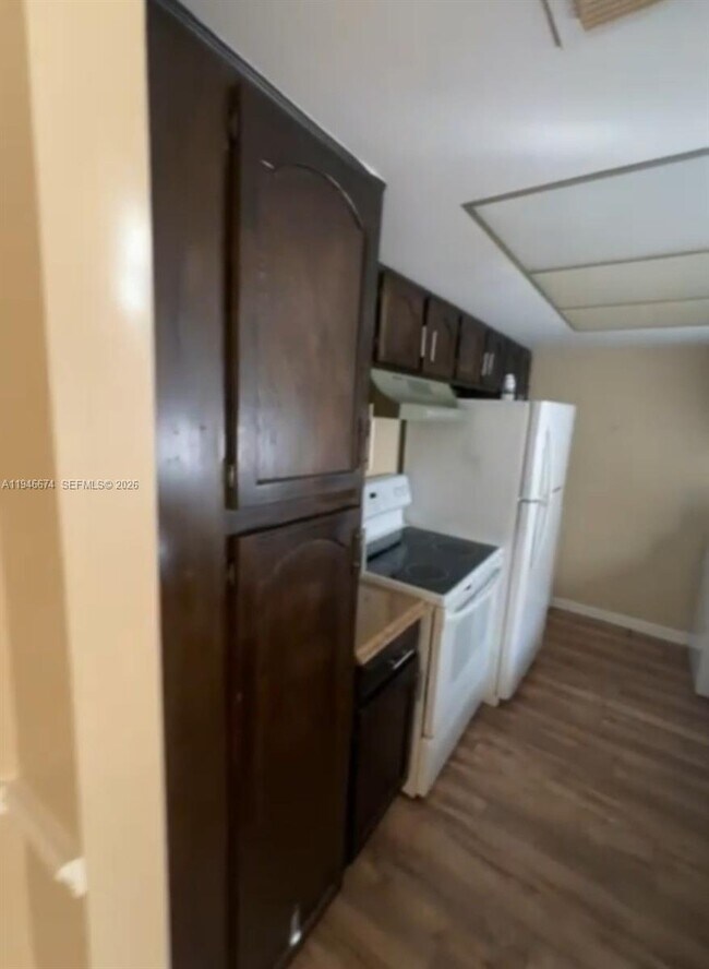 Building Photo - 4365 Aqua Vista Dr