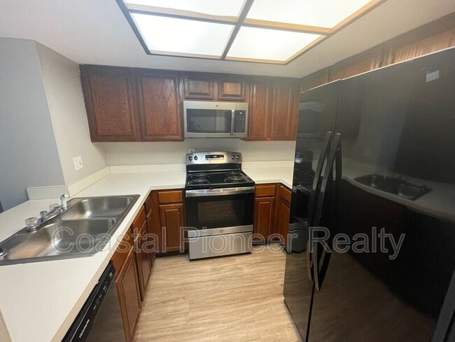 Building Photo - 5020 Puritan Cir