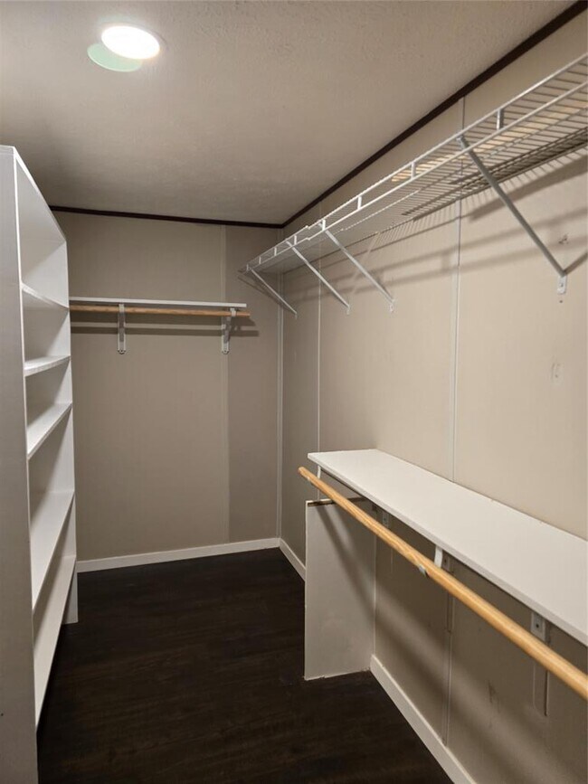 Building Photo - 309 N Buffalo Ave