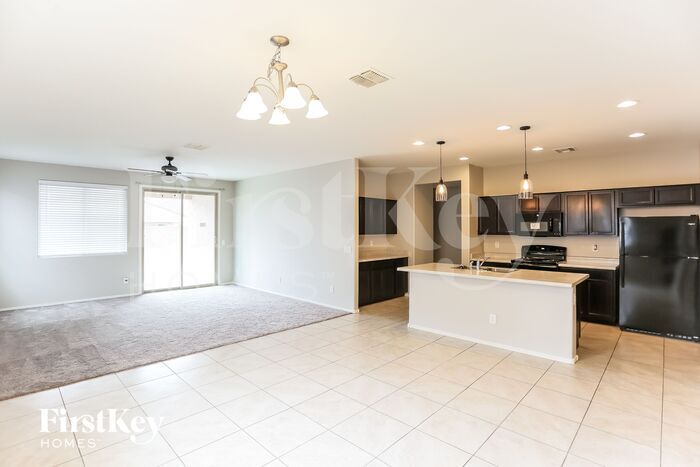 Building Photo - 4116 S 185th Ln