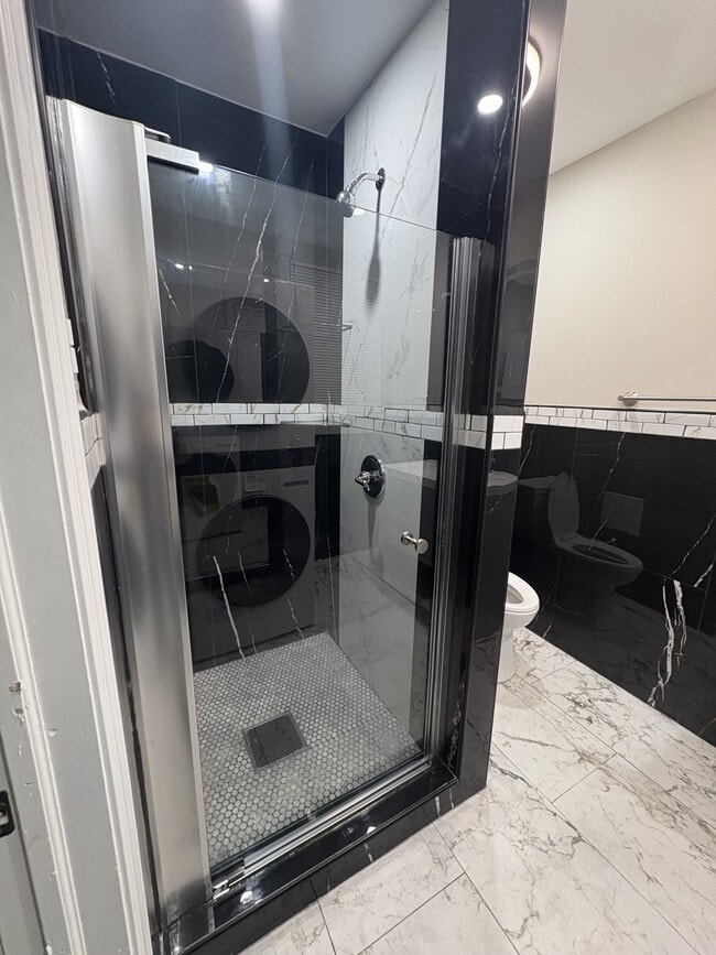 Building Photo - 2229 N Hancock St