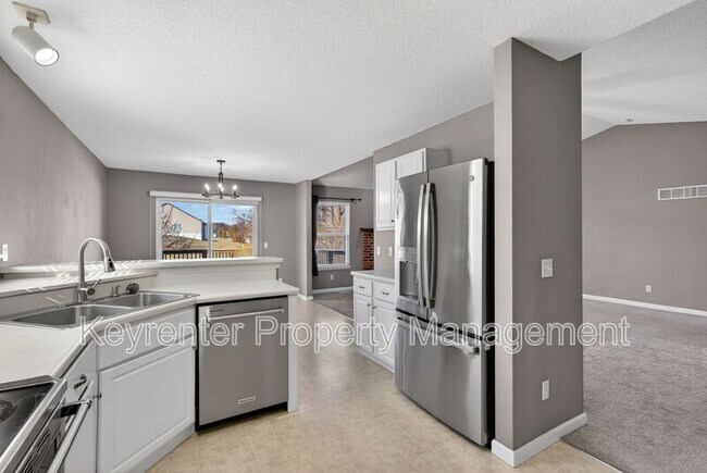 Building Photo - 1233 Grand Canyon Dr