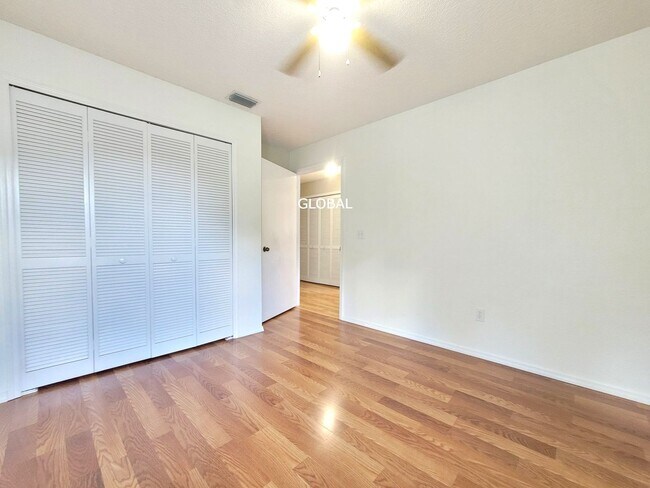 Building Photo - 3BR Orlando Home with Community Pool in De...