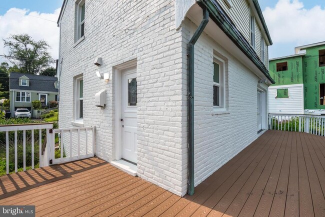 Building Photo - 7823 Marion Ln
