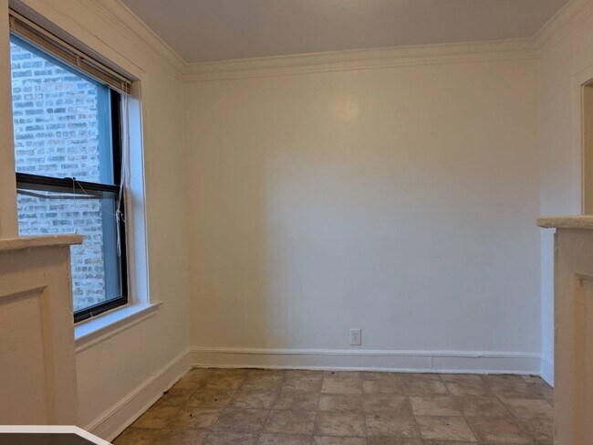 Building Photo - 2336 N Spaulding Ave