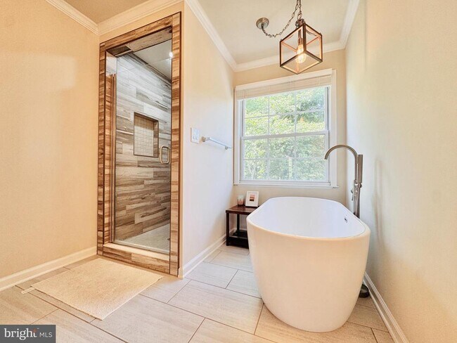 Building Photo - 5 Averil Ct