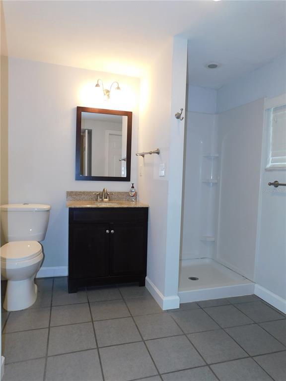 Building Photo - 413 NW 35th Ter