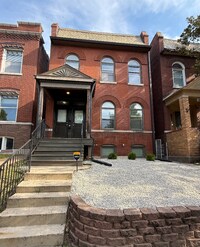 Building Photo - 4541 Oakland Ave
