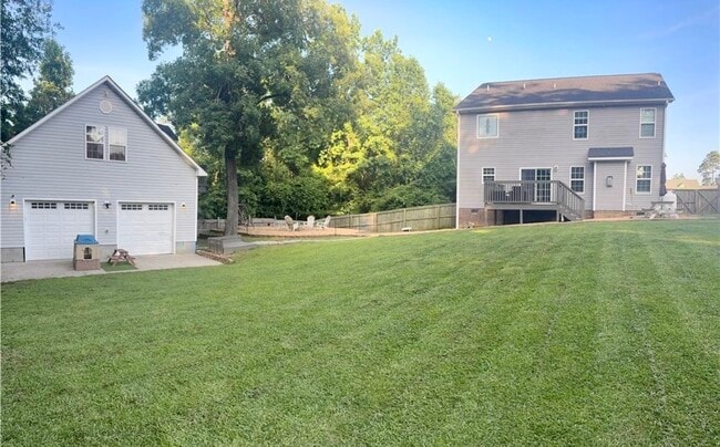 Building Photo - 263 Autumn Ln