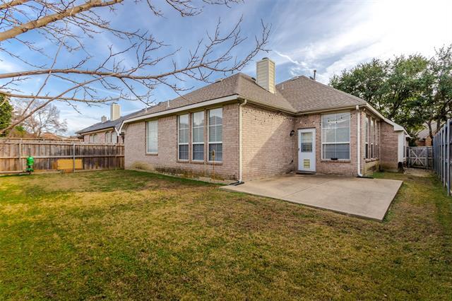 Building Photo - 2450 Streamside Ct